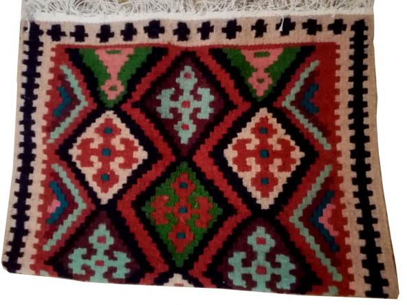 خرید بدون واسطه روفرشی طرح قالی عروس